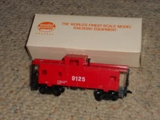 Vintage MODEL POWER HO RED TRAIN CABOOSE 9125 - NEW/BOX!!!