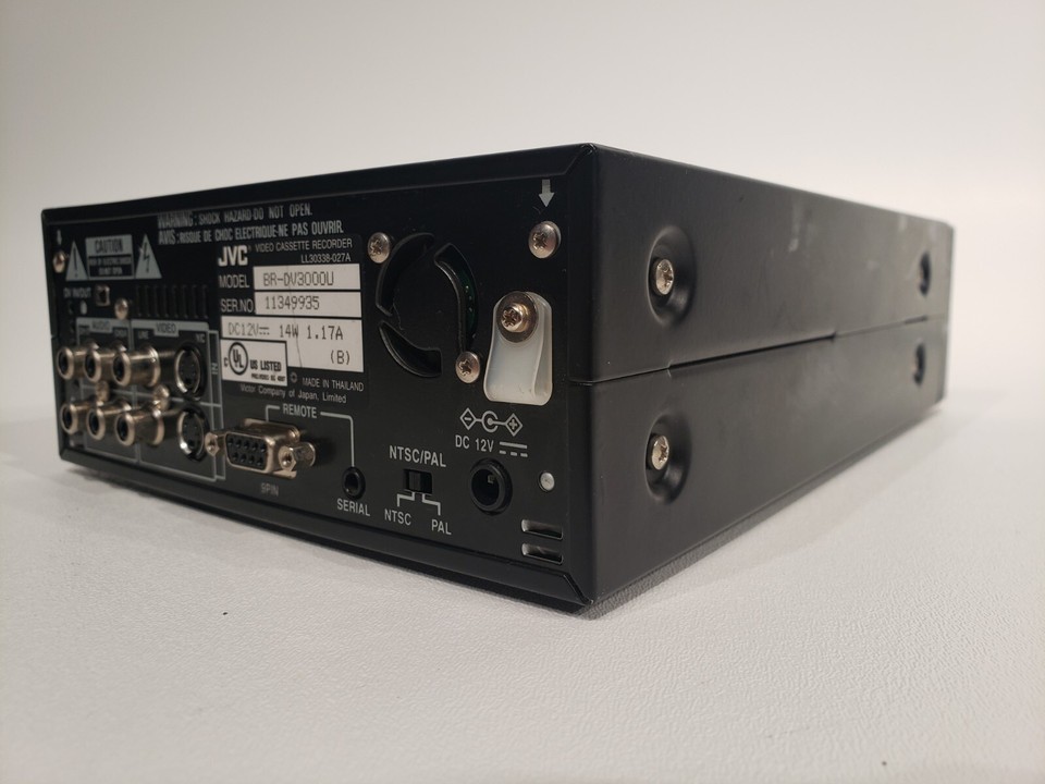 JVC BRDV3000U MINIDV DVCAM NTSC PAL DIGITAL PROFESSIONAL VCR DECKAG