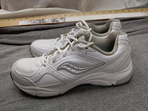 Saucony Progrid Integrity ST2 Womens 7.5 B 38.5 White Running Shoe Jogging