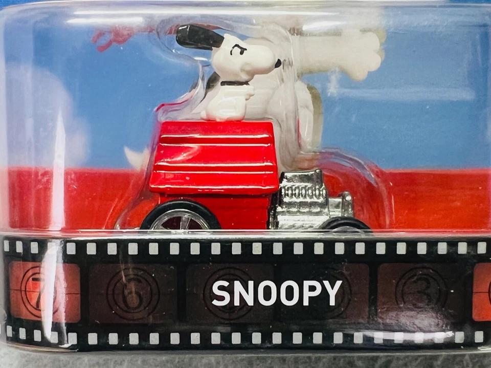 🔥🔥🔥Hot Wheels 2017 Peanuts Snoopy Retro Entertainment H26🔥🔥🔥 Foto 2 de 3