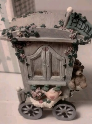 Ivy & Innocence Winston's Peddler Wagon 05061 Chapter 3 Three