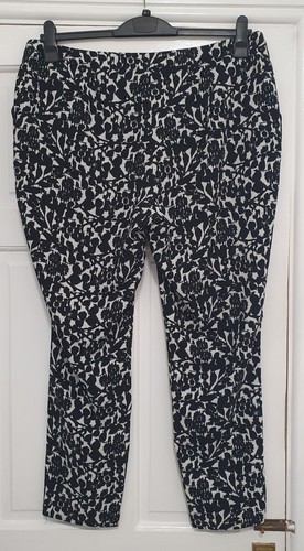 Size 16 Black & White Pattern Tapered 28" Leg Trousers ! - 第 3/3 張圖片