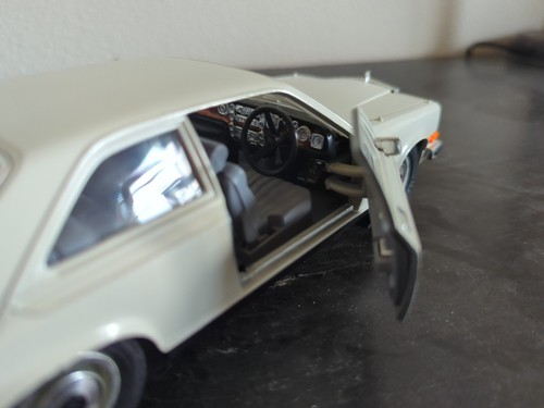 Burago Rolls Royce Camargue 1/22 Scale Diecast Made In Italy Original - Picture 10 of 24