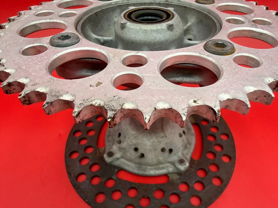 Suzuki RM80 RM85 1997 1986-2023 OEM cubo trasero freno conjunto de tambor #3 64111-02B43 Foto 3 de 4