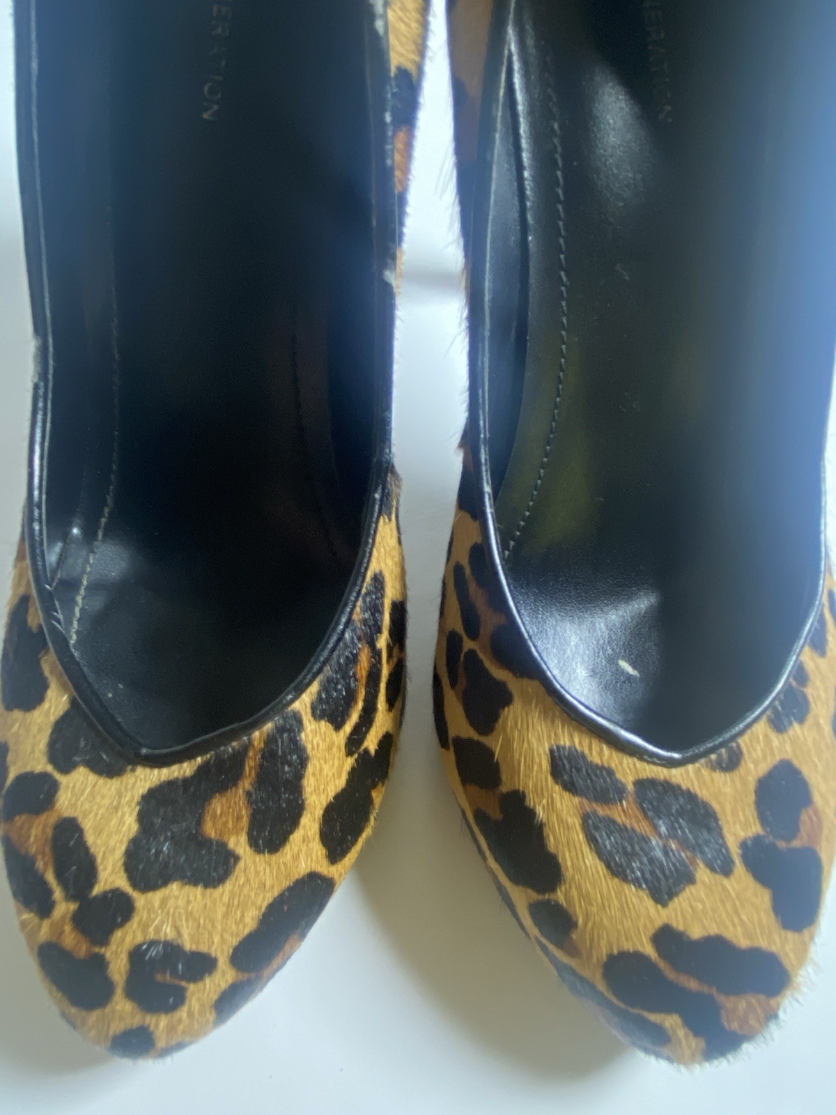 BCBG Generation  Leopard Print Platform Pump 9.5 … - image 2