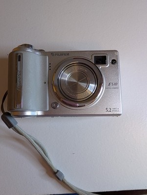 Fujifilm Finepix E Series E510 5.2MP Digital Camera - Silver for