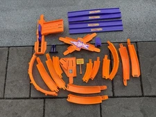 Hot Wheels Lot Of 25 Pieces Tracks, Curves, Ramp, Criss Cross, Launcher, Parts