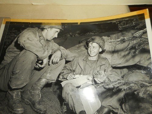 WW2 Signal Corps Photo 132nd Field Artillery Battalion Sgt. Bohannon Tx 1944 - Picture 9 of 12