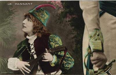 Old postcard vintage artists Sarah Bernhardt Le Passant (822)