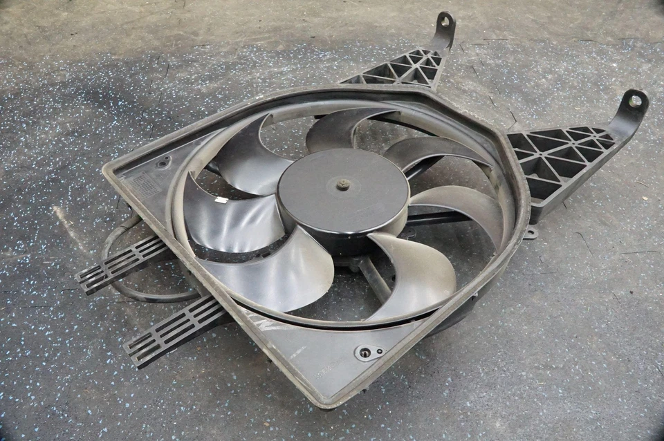 Radiator Engine Cooling Fan Motor 11L0358CP.01 OEM McLaren 650S MP4-12C 12C - Image 4 of 4