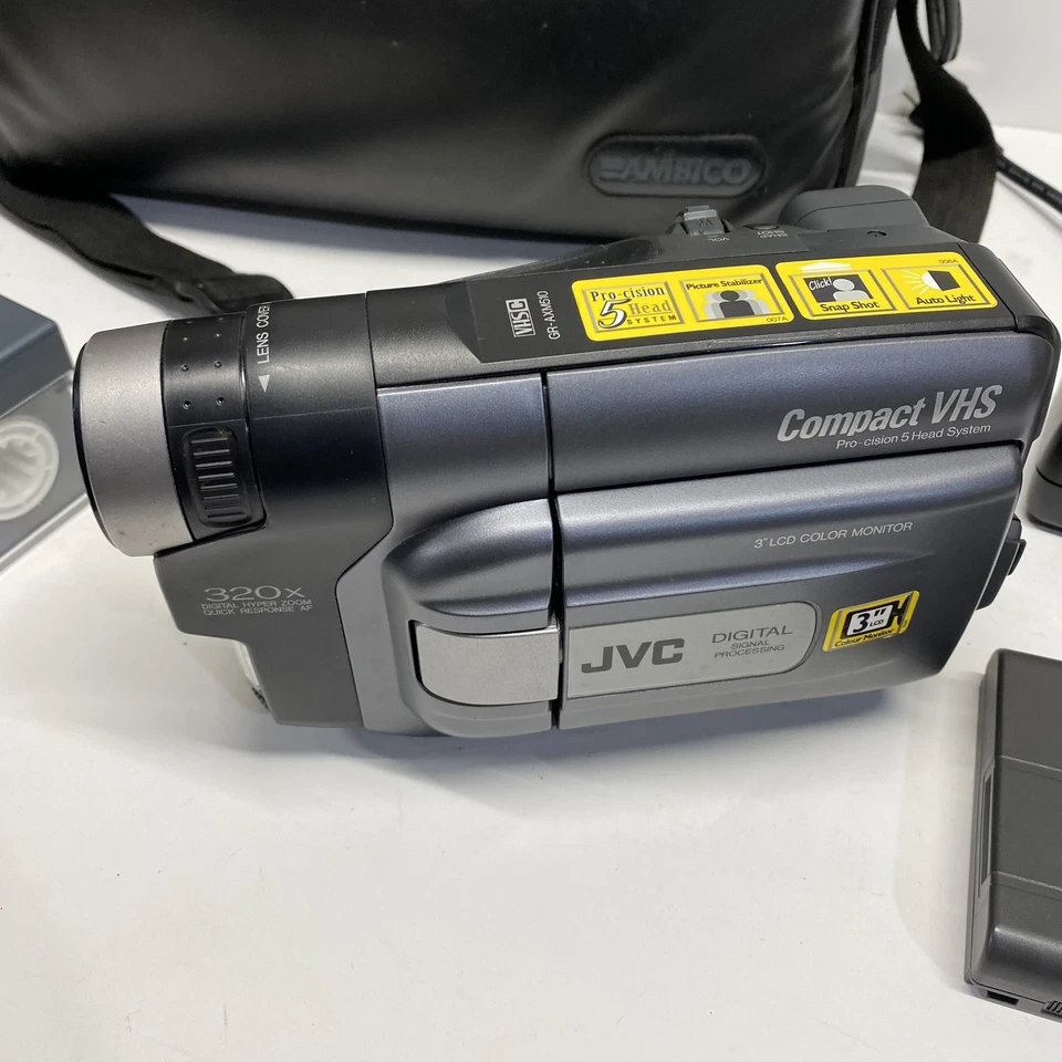 JVC GR-AXM510U Compact VHS-C Tape Video Camera Camcorder TESTED Read* - Image 2 of 4