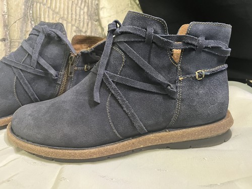 Sz10MW Navy Blue BORN Distressed Suede Leather TARKLIN Ankle Boots W Zipper - Picture 1 of 16
