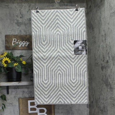 Mohawk Accent Rug Machine Wash Skid Resistant Gray Multi 20x34