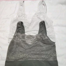 Bundle of 2 Belugue Sportsbra lace bralettes women’s XL 16 White Gray *One Tear