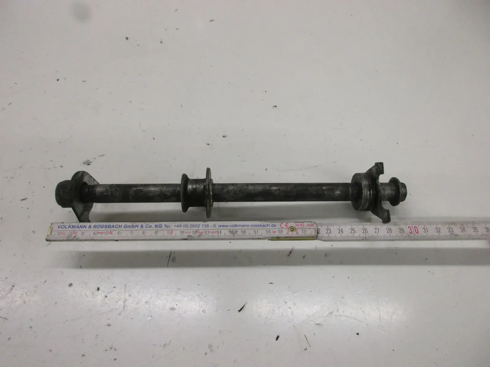 Suzuki GS 500 E GM 51 B thru axle rear 17 mm axle rear wheel rim axle