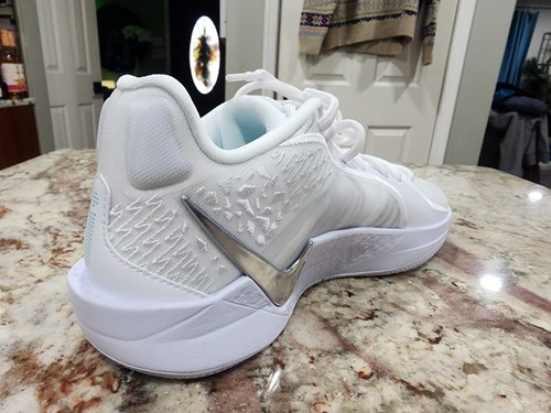 Nike Sabrina 2 weiß metallic silber FQ2174-101 Größe 10 - Bild 9 von 12