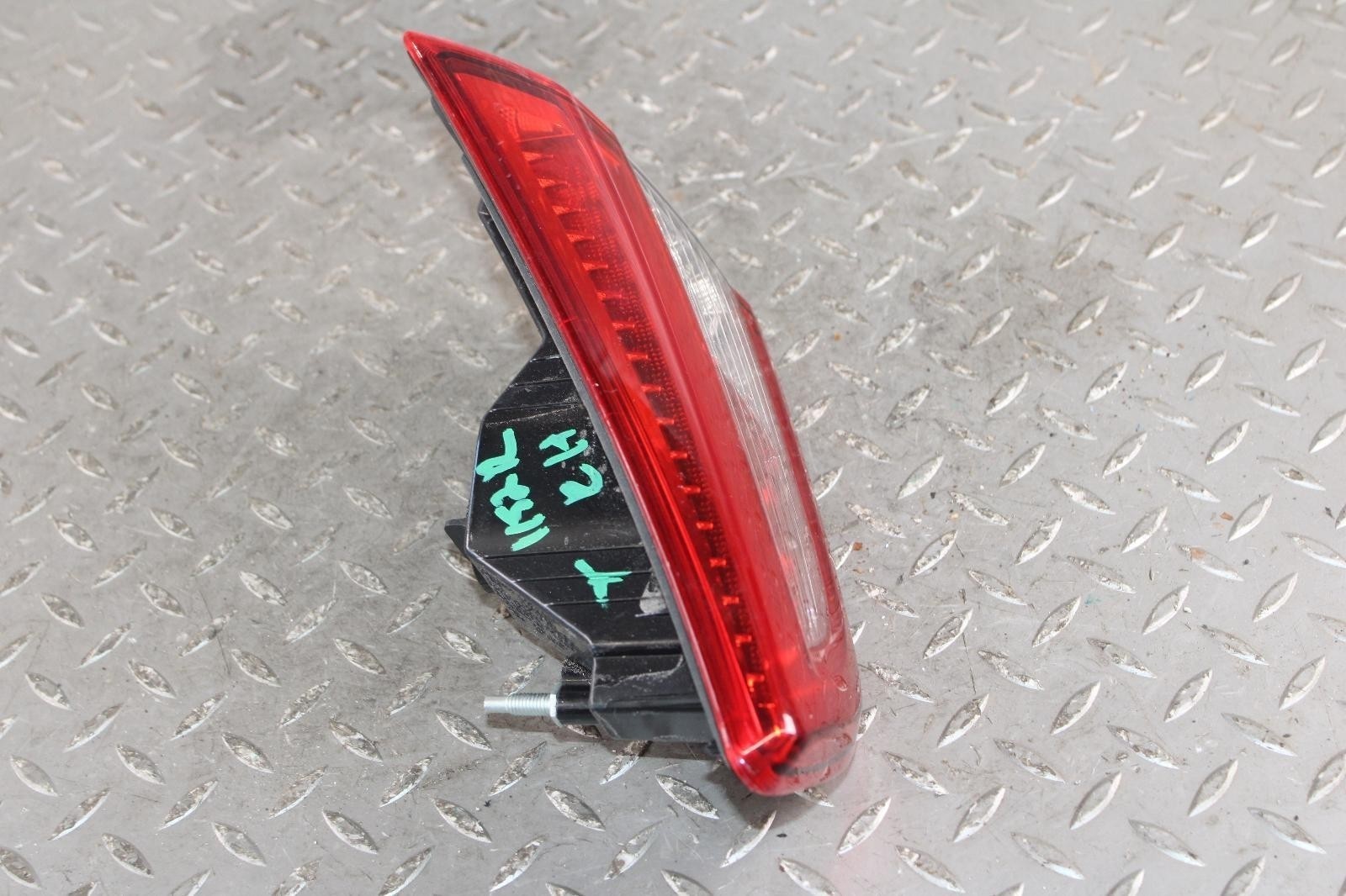 14-19 MASERATI GHIBLI Right RH Passenger Decklid Mounted Taillight Lens Unit OEM