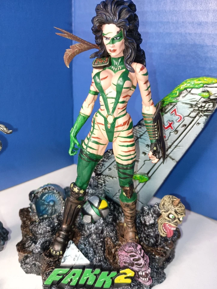 De colección Moore Creations Heavy Metal 2000 F.A.K.K. 2 figuras de acción camufladas completas Foto 2 de 4