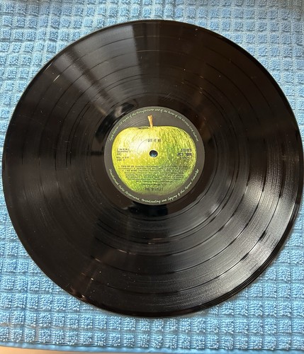 The Beatles Let It Be Vinyl Red Apple Stereo PCS 7096 2U-2U - Picture 5 of 7