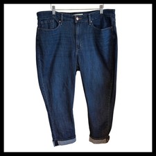 Signature by Levi Strauss Mid Rise Capri Jeans Dark Wash Size 16