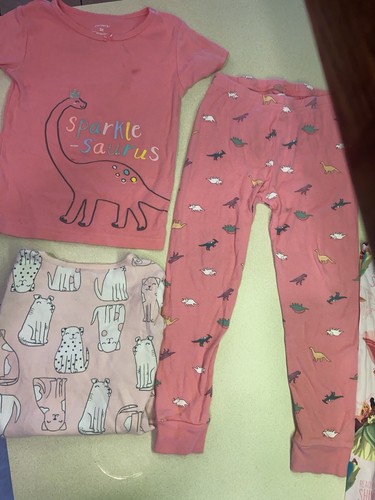 Girls Pajamas( Lot Of 4 ) ( Size 5T) A Dinosaur Set Pink Pajamas & Cuddle Pants - Picture 2 of 7