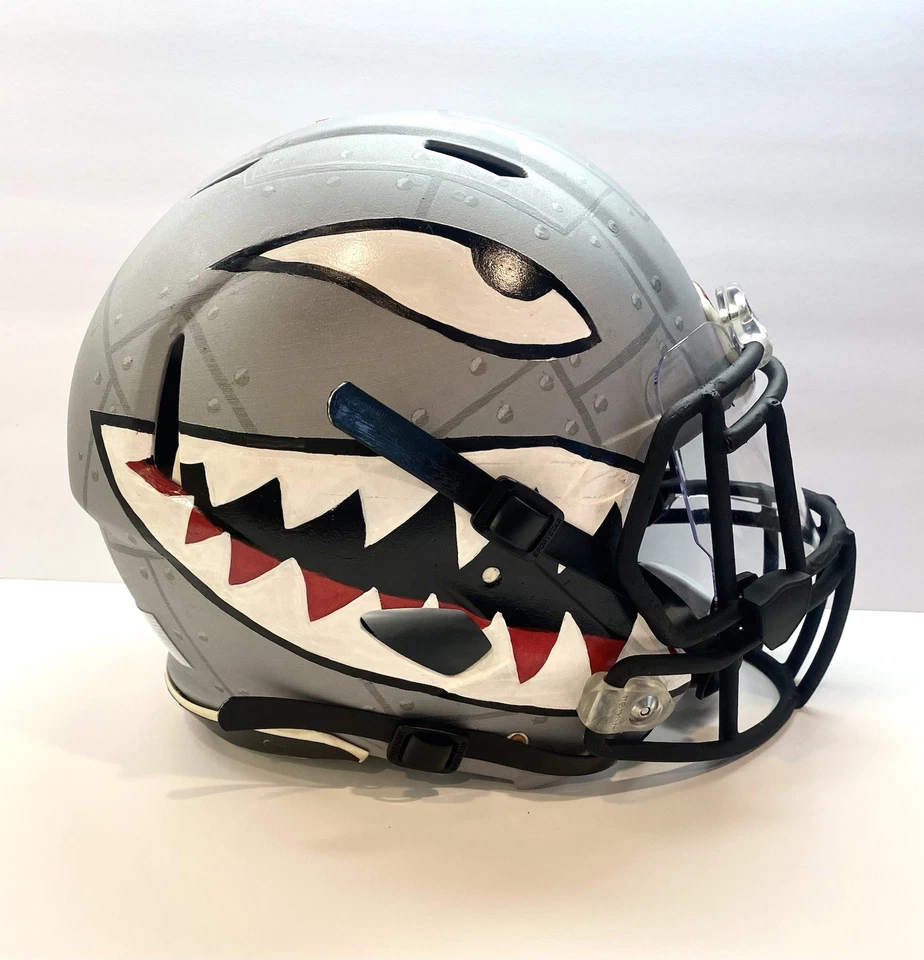 Casco de fútbol americano de la Fuerza Aérea Foto 2 de 4