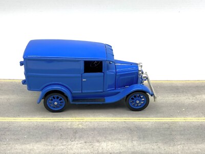 Ford Van Avec Caméraman – Jouet à Friction – Vintage – Neuf En Boîte