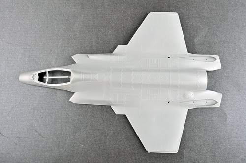 3230 Trumpeter: F-35C Lightning in 1:32 - Bild 6 von 21