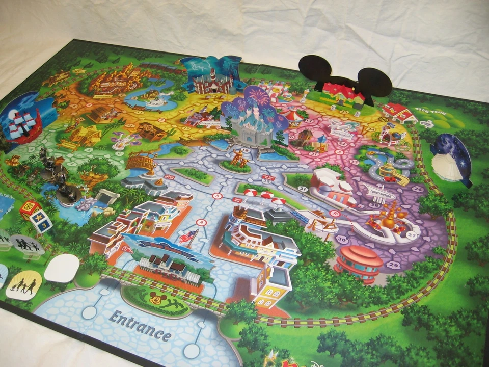 Disney Magic Kingdom 3D Land Board Game Parker Brothers Excellent Condition 2004 - Image 4 of 4