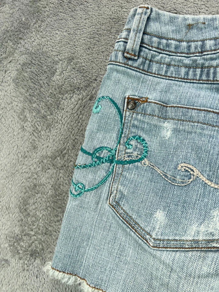 Vintage Candies Y2K Denim Jean Shorts Embroidered Heart Womens 29W Juniors 3 - Image 4 of 4