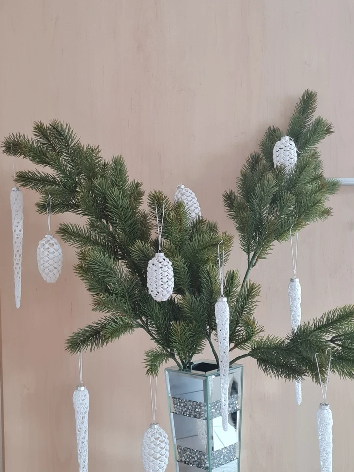 Weihnachtszapfen, 8 cm, 1 Stk.,weiß, gehäkelt, Handarbeit, ohne Plastik - Bild 3 von 4