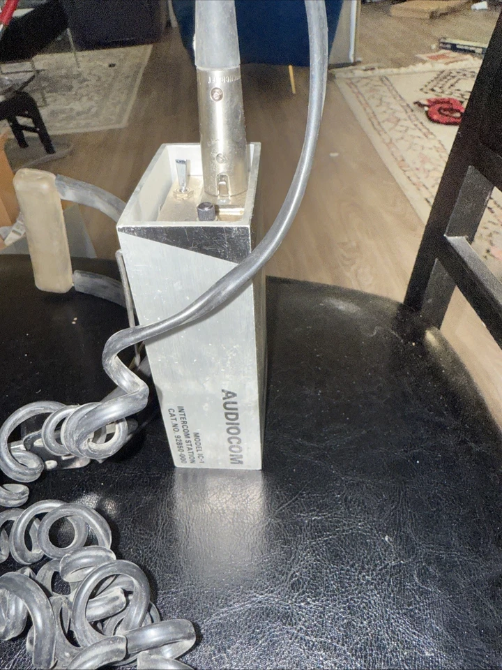 Telex IC-1/ Wired 2 Way Studio Intercom Belt Pack w Telex PH-1 Single (M3) - Image 2 of 4