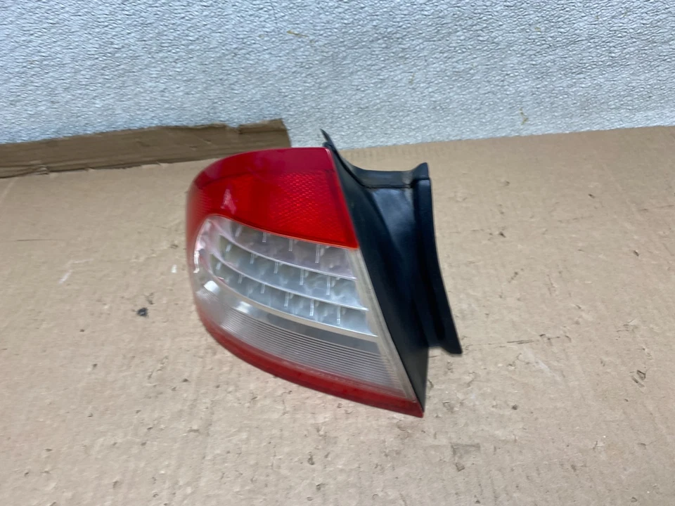 Luz trasera izquierda del lado del conductor Mercury Milan 2006-2009 LED OEM U8572 DW Foto 2 de 4