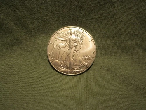 New ListingSILVER! 2022 1 OUNCE .999 SILVER EAGLE in nice UNC CONDITION. .99 SHIP!!