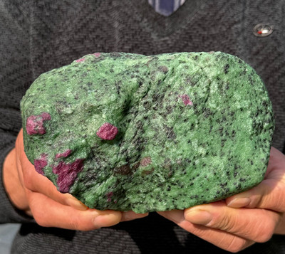 4.671LB Natural Ruby Zoisite Quartz Crystal Gemstone Display Mineral Specimen