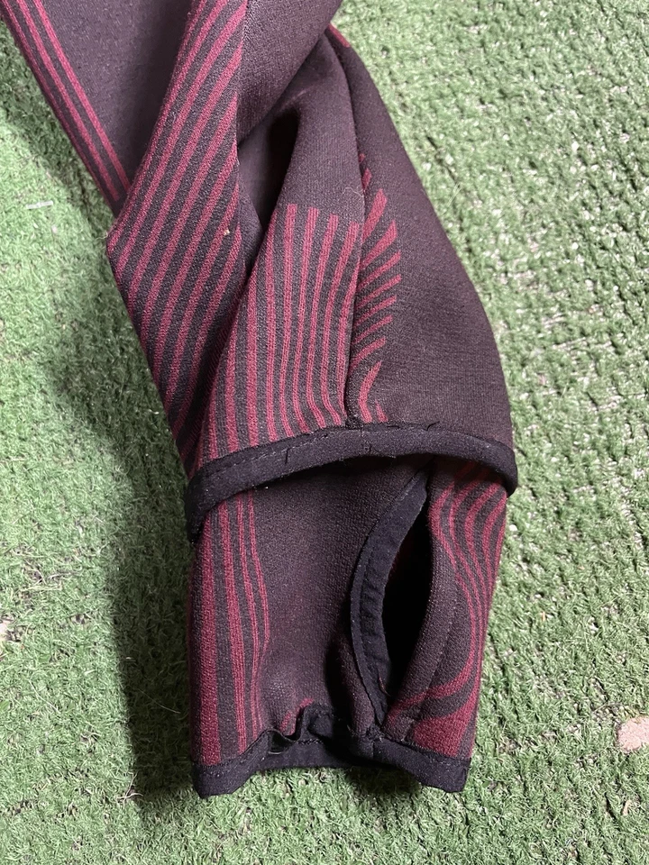 Moletom Adidas ZNE quadriculado masculino tamanho XL borgonha e preto com zíper completo - Imagem 4 de 4