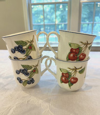Villeroy & Boch Cottage Mugs Set of 4 Cherry Blueberry Ladybug 2004-2020 Germany