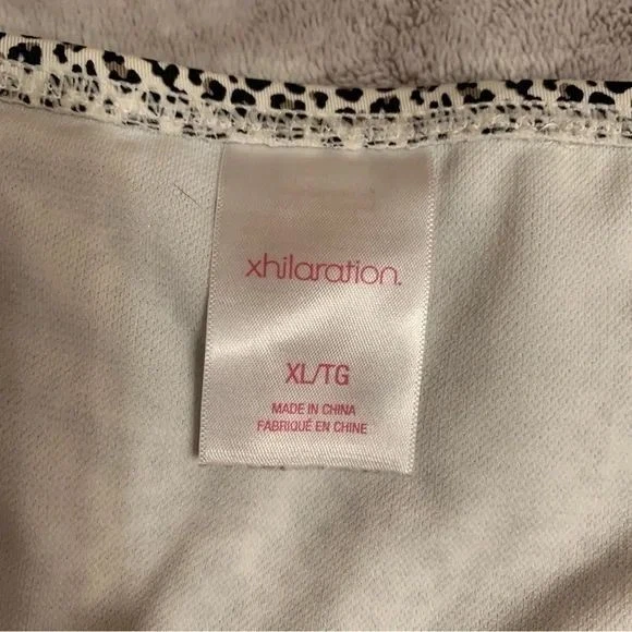 Pantalones de bikini Xhilaration para mujer XLTied lateral estampado de leopardo traje de baño verano blanco Foto 3 de 3