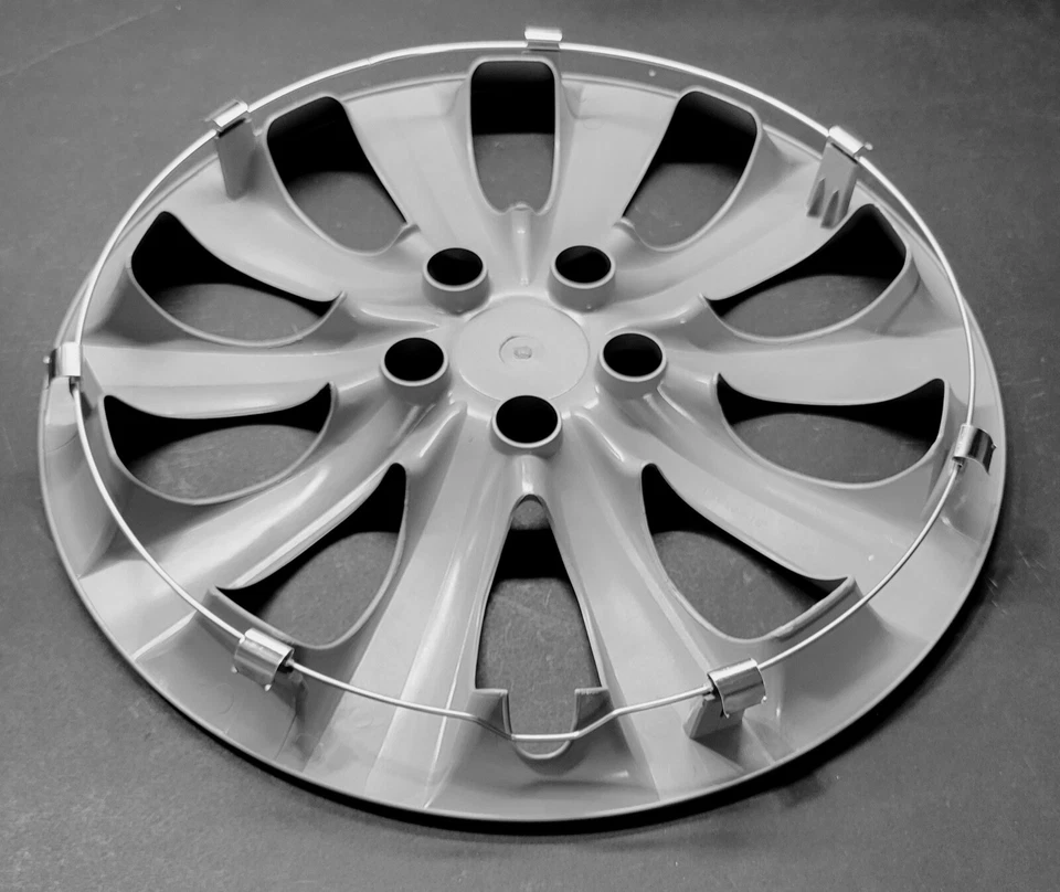 One Wheel Cover Hubcap Fits 2011-2013 Toyota Corolla 16" Silver Snap-On 508-16S - Imagem 3 de 4