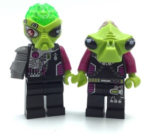 lego alien conquest minifigures