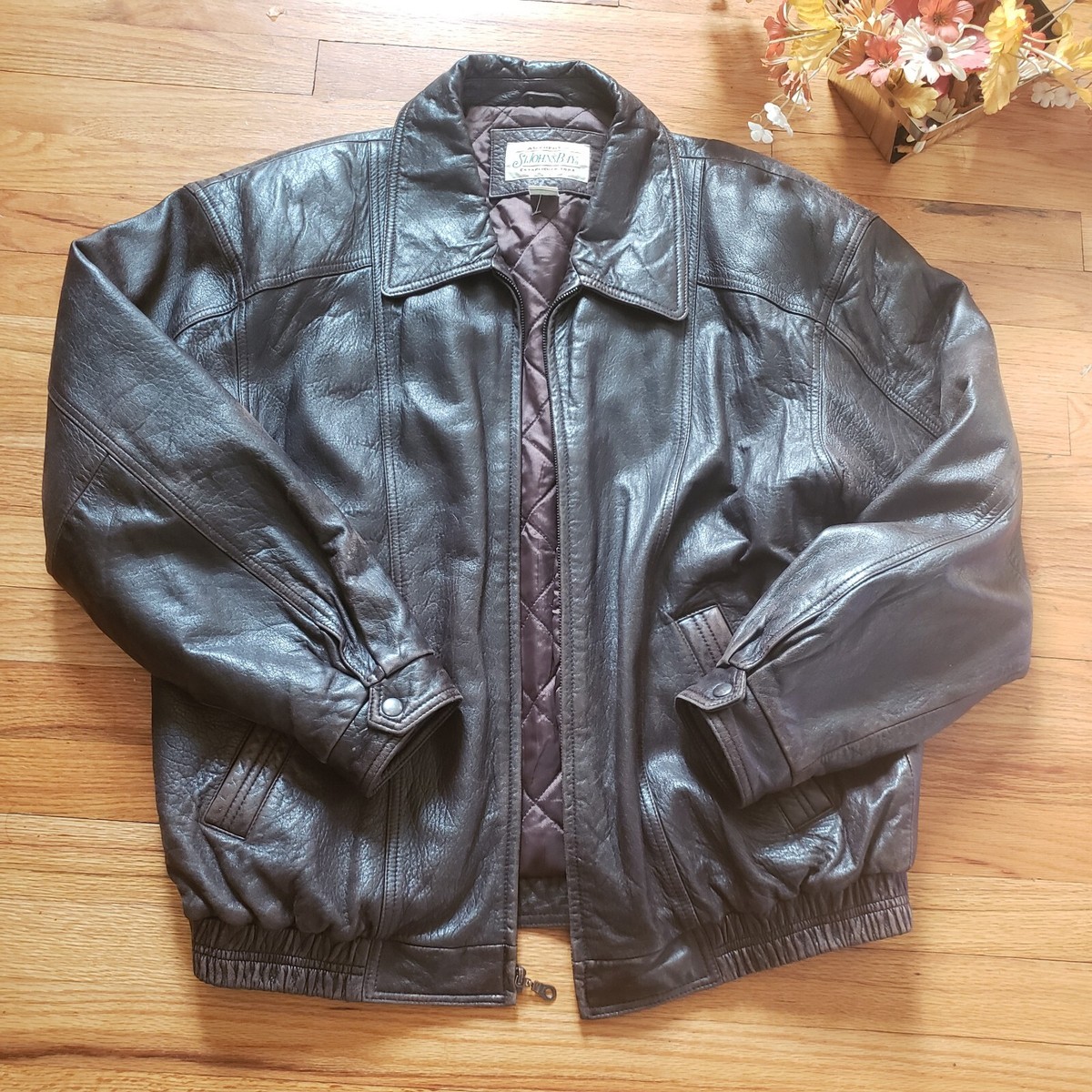St. Johns Bay VTG lined Brown soft leather bomber jacket St. Johns Bay VTG lined Brown soft leather bomber jacket