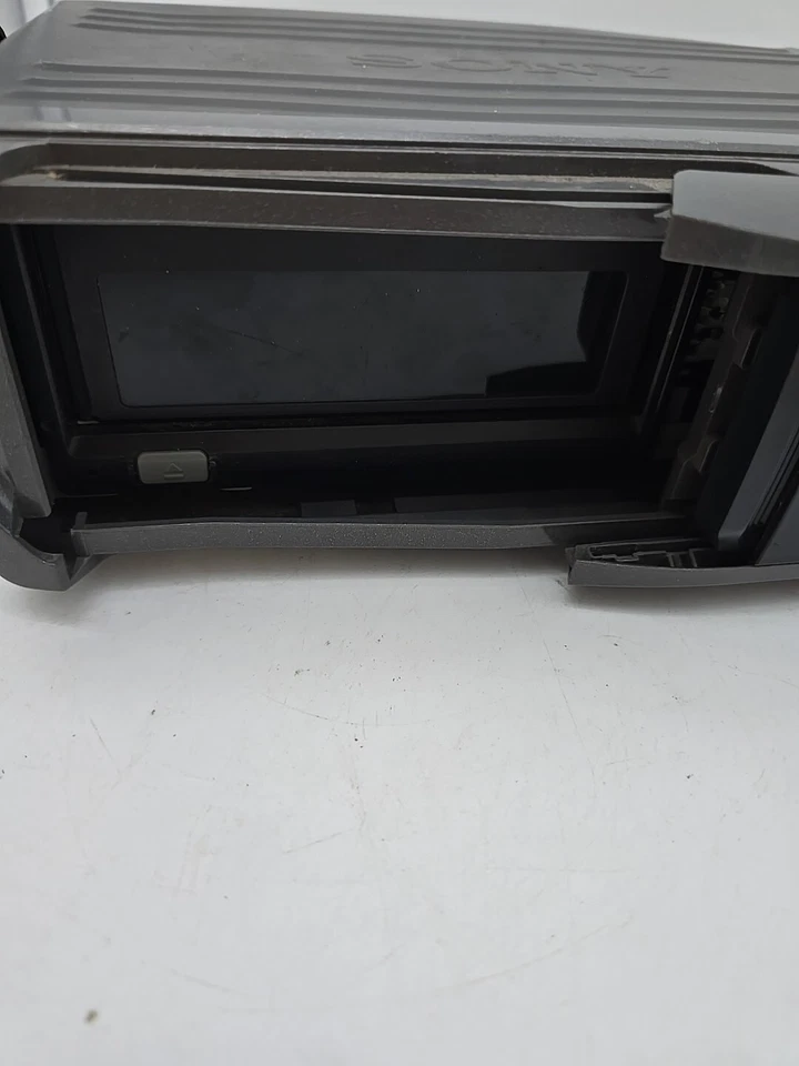 Sony 10 Disc Automatic Changer Digital Audio CDX-540RF Untested - Image 2 of 4