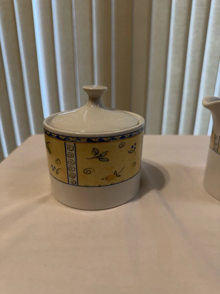 Azúcar Papillon con tapa y crema - jarra #8838 mariposas amarillas usado en excelente estado Foto 3 de 4