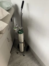 Single Portable Oxygen Tank With Carrier