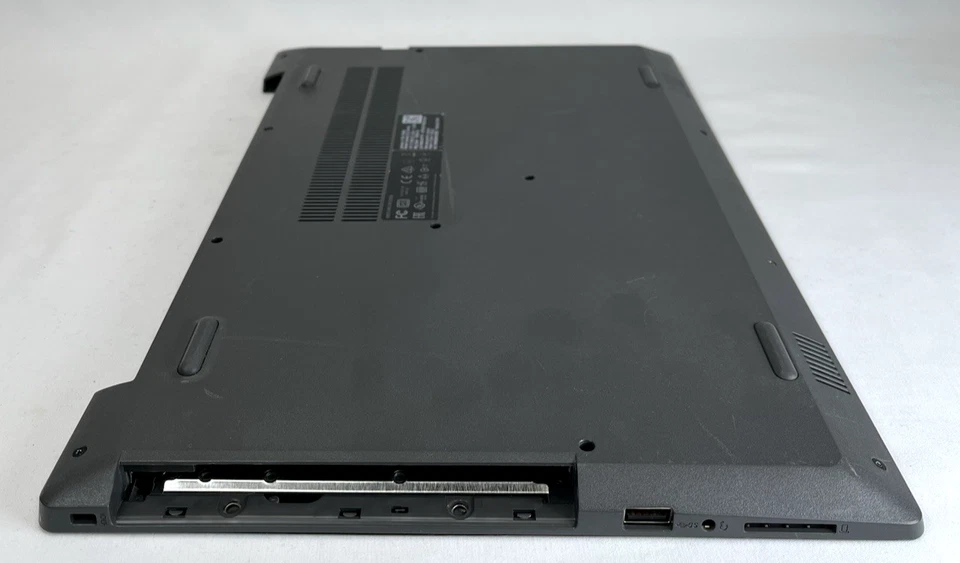 Corpo computer portatile Lenovo V130-15IKB Core i5 8a generazione 8 GB 256 GB SSD AMD Radeon - Immagine 3 di 4