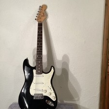 Guitar Electric Fender Squire 1998 3.8 kg £199.99 black