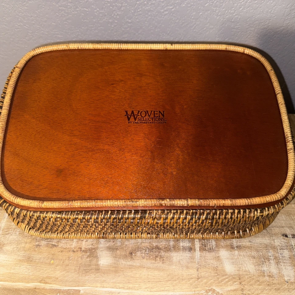 Pampered Chef Woven Selections Rectangle Wicker Serve Basket Casserole Handles - Image 3 of 3