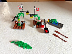 Lego 7074, 7072, 7070, Skull, Island, pirate boat (2), catapult raft (2)