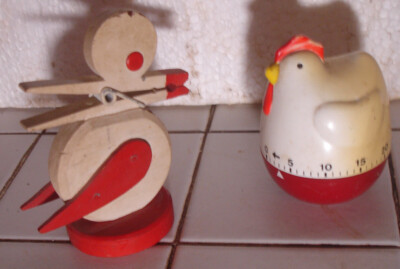 Vintage Chicken Kitchen Timer  60 Min Clock AND Chicken Receipe Holder