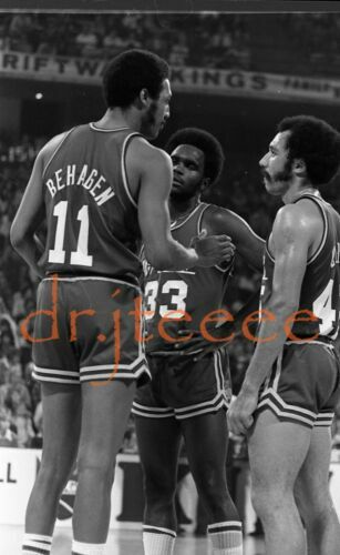 Photo De Presse Vintage - Match De Basket Nouvelle Orléans Jazz - 8x10 Pouces N&B